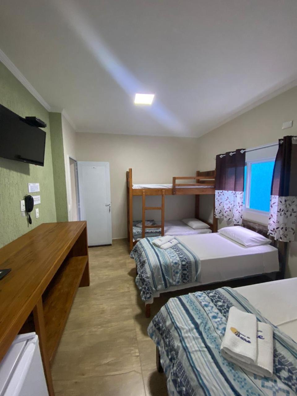 Residencial Aguas De Bare Hotel Sao Sebastiao  Buitenkant foto
