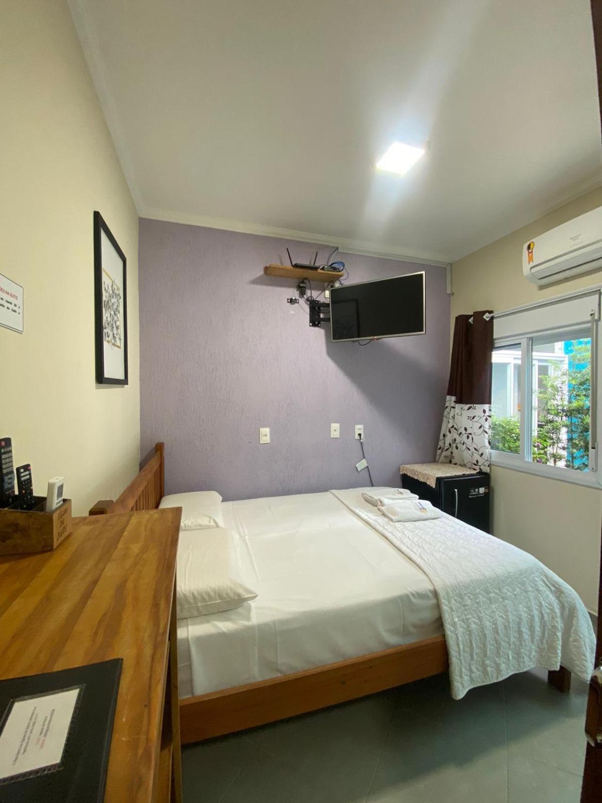 Residencial Aguas De Bare Hotel Sao Sebastiao  Buitenkant foto
