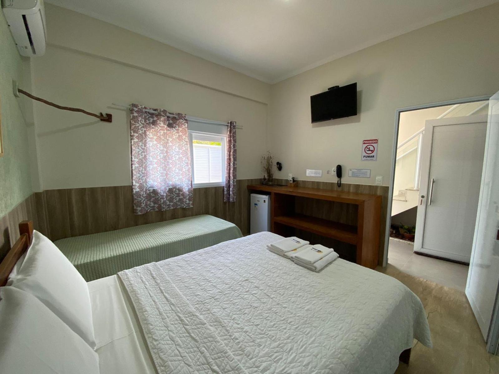 Residencial Aguas De Bare Hotel Sao Sebastiao  Buitenkant foto